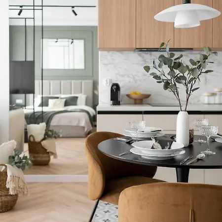 #2 Olive Center Free Garage