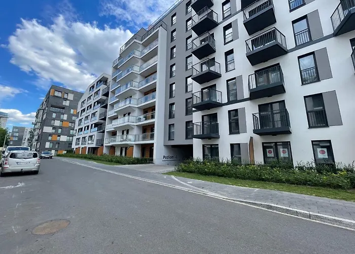 #2 Olive Center Free Garage Kraków